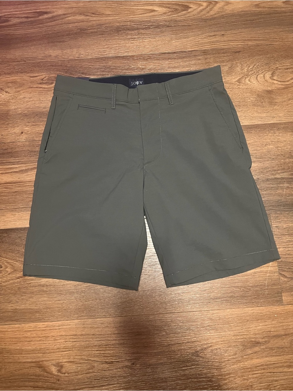 Nwt J. Crew Men’s gray Flat Front Performance Shorts